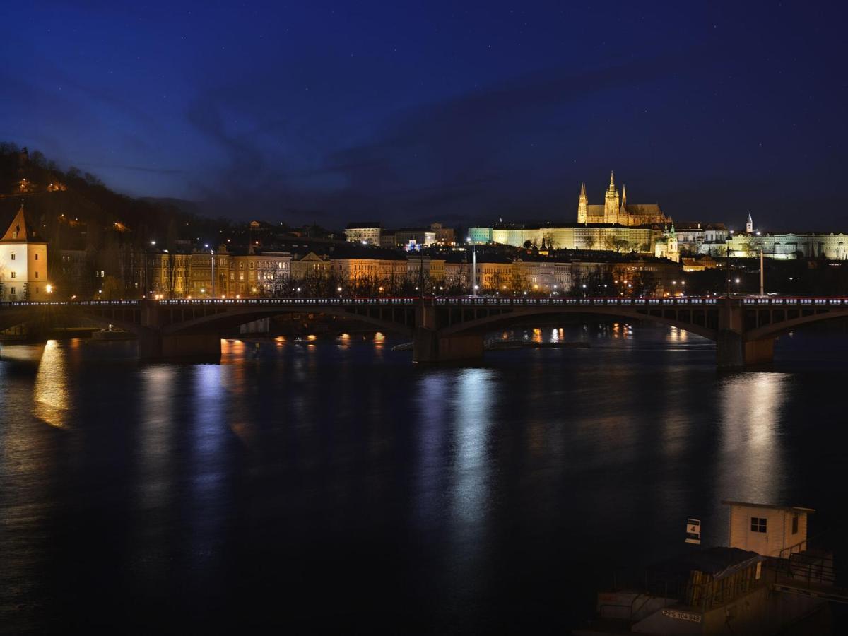 Apartment Unique In Near River Vltava Prague