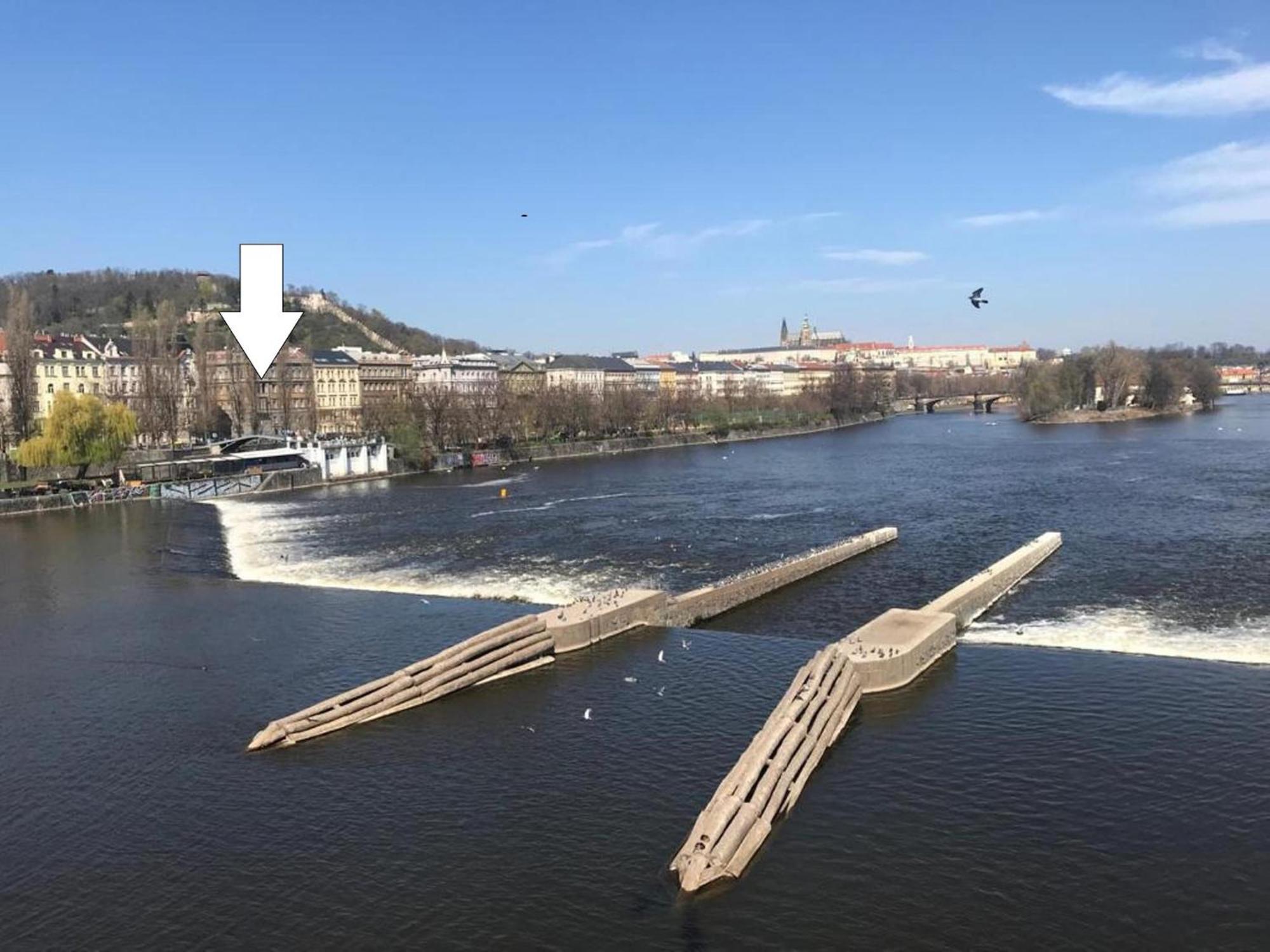 Unique In Near River Vltava Apartment Prague