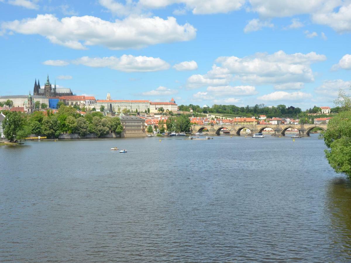 Unique In Near River Vltava Apartment *
